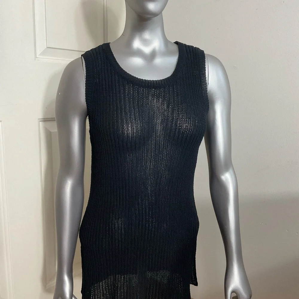 Wynne Layers Women Size Medium Black Sleeveless Mesh Knit Sweater Vest - Picture 3 of 8